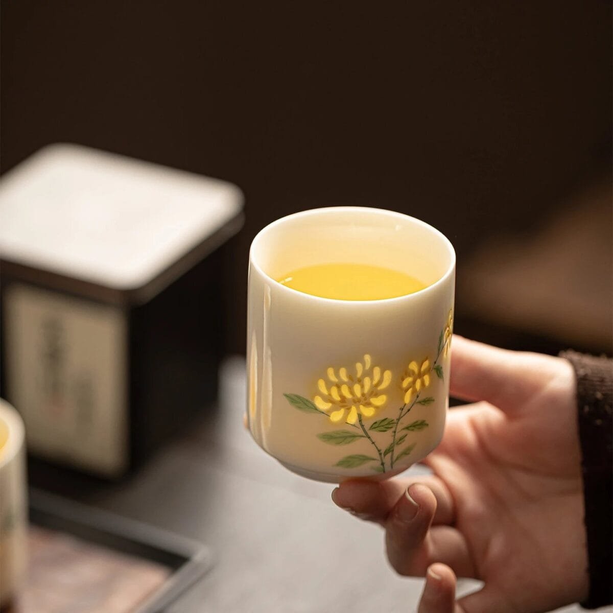 Hand-Painted Hollow Porcelain Tea Set: The 1 Chinese Gift Set for Discerning Tea Lovers