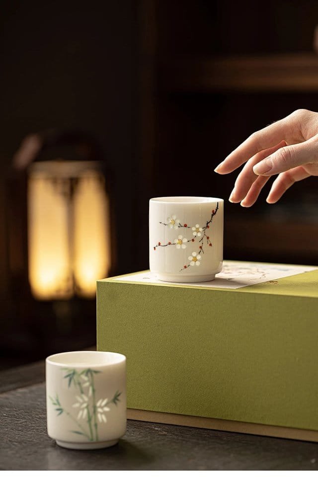 Hand-Painted Hollow Porcelain Tea Set: The 1 Chinese Gift Set for Discerning Tea Lovers
