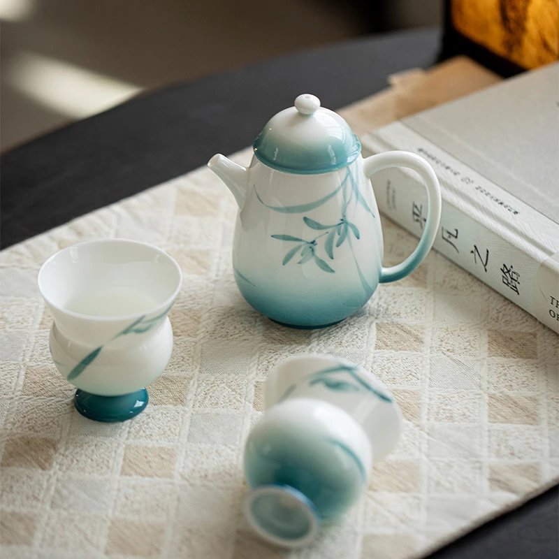 Hand-Painted Elegant Stem Cup Tea Set: A Stunning Stem Cup Gift Set with 5 Artistic Styles