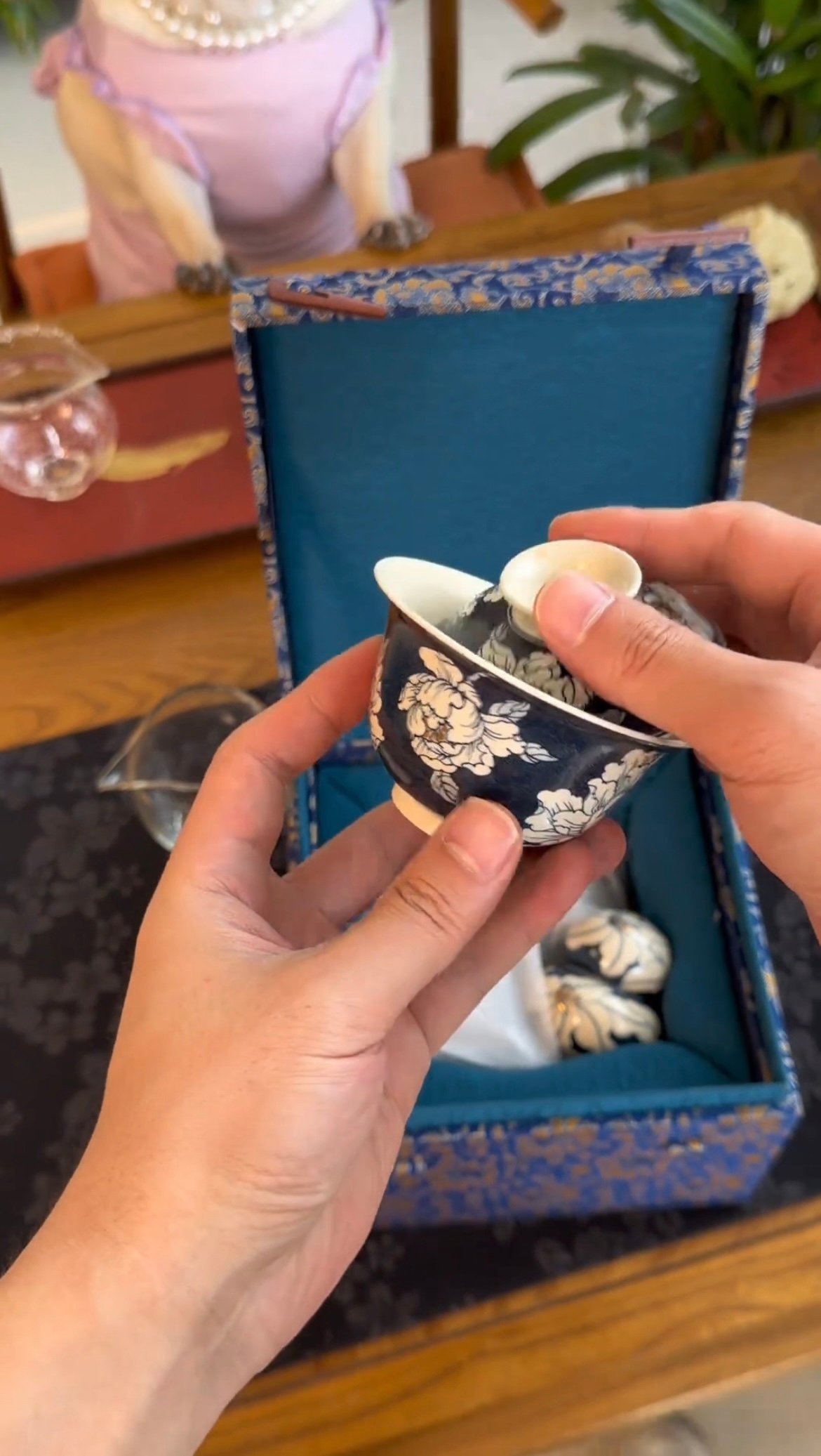 Jingdezhen Sunflower Gaiwan Set: The 3-Piece Hand Painted Porcelain Gaiwan You'll Regret Not Buying Sooner