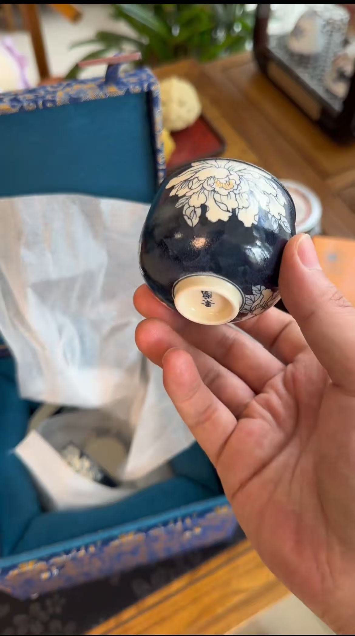 Jingdezhen Sunflower Gaiwan Set: The 3-Piece Hand Painted Porcelain Gaiwan You'll Regret Not Buying Sooner