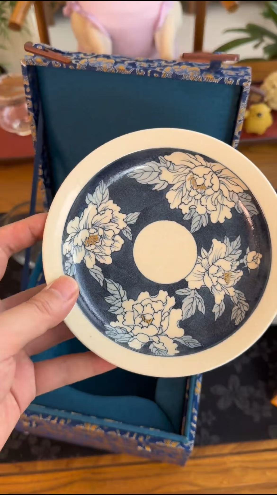 Jingdezhen Sunflower Gaiwan Set: The 3-Piece Hand Painted Porcelain Gaiwan You'll Regret Not Buying Sooner
