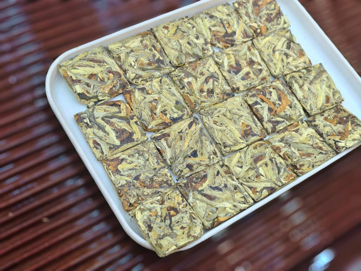Pressed White Tea Cake