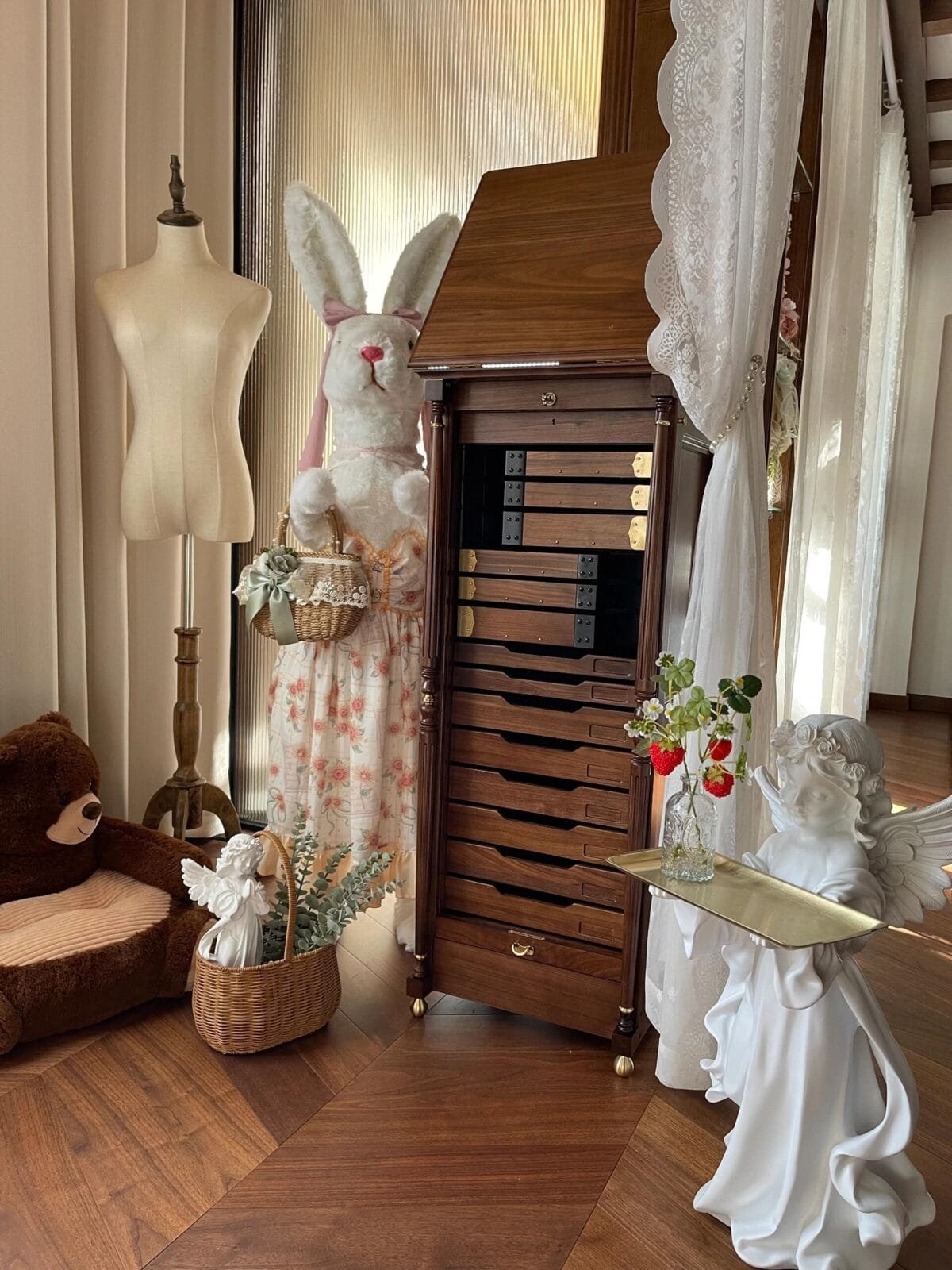 Rotating Wooden Tea Cabinet: 180° Smooth, Chinese Ming Style, Regret Not Buying Sooner