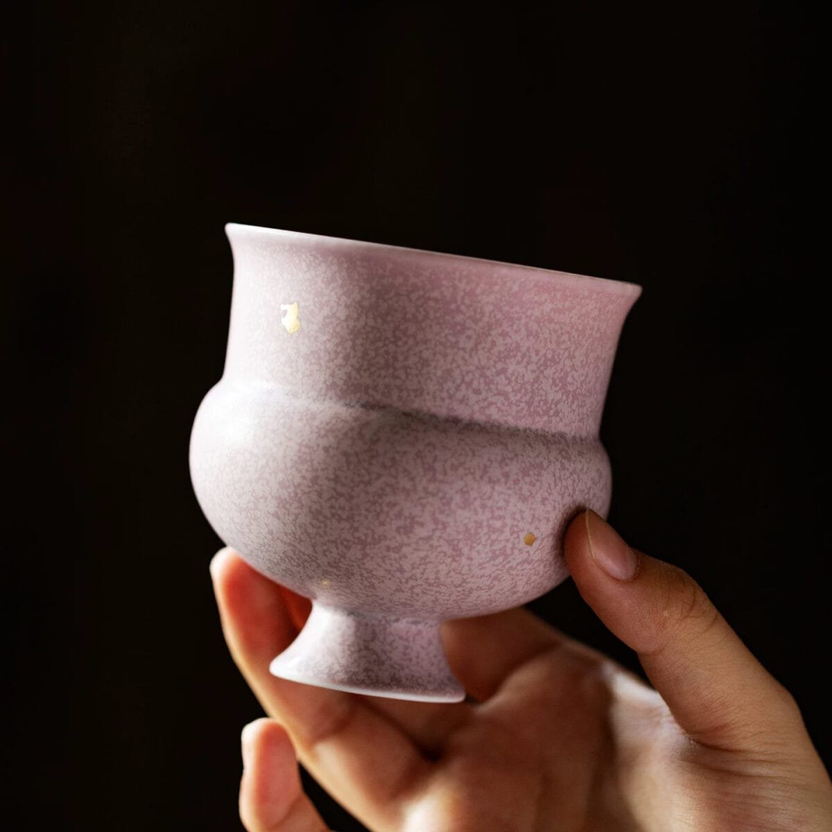 Jingdezhen Purple Gold Gaiwan Set: 1 Master Cup, 2 Color Shifts, Guilt-Free Luxury 5 Jingdezhen Purple Gold Gaiwan Set: 1 Master Cup, 2 Color Shifts, Guilt-Free Luxury